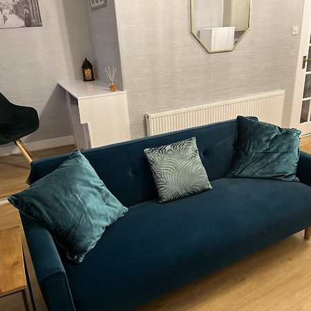 Harris Apartment Montrose Bagian luar foto