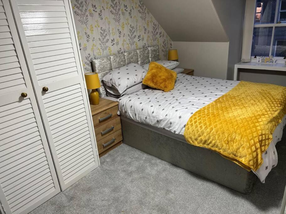 Harris Apartment Montrose Bagian luar foto